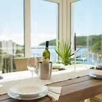 Charming In On The Beach Villa *