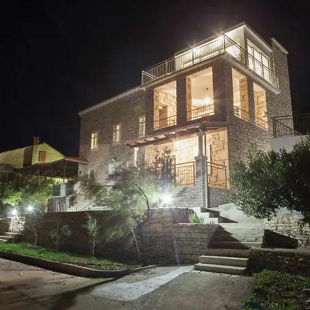 Villa Charming In On The Beach *