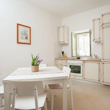 Charming Beach Villa In Vela Luka